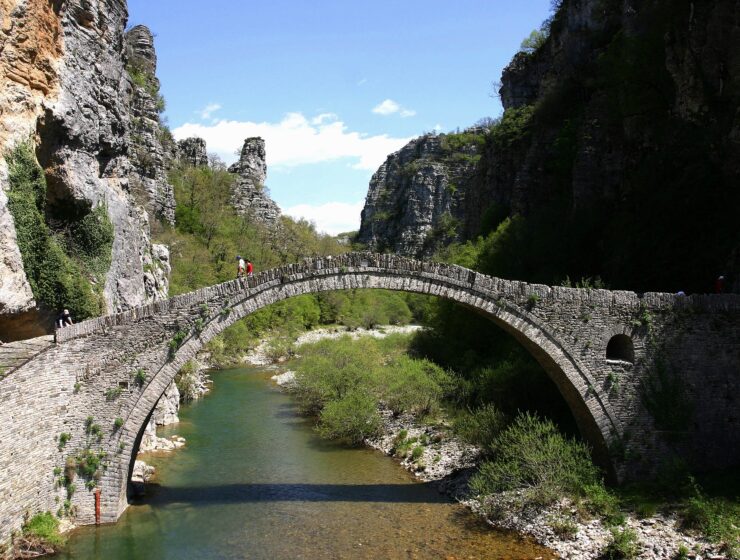 Discover Greece with Luxury Travel Designer Fly Me To The Moon