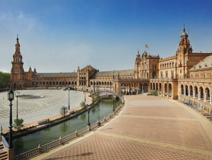 DIOR ANNOUNCES THE CRUISE SHOW IN SEVILLE
