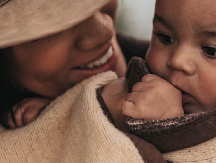 How to make the first weeks of a new mother after childbirth easier?