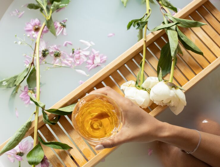 The Top Natural Beauty Products for Busy Women Fall 2022