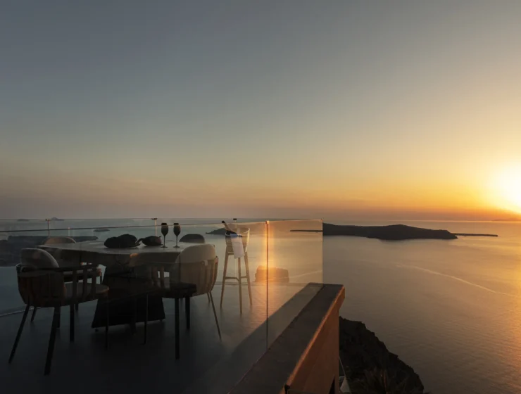 Perched atop Santorini's highest point in Imerovigli village, Kivotos Santorini invites you to bask in the lap of personalised luxury.
