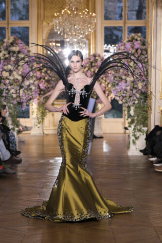 Miss Sohee's Stunning Spring 2025 Couture Show Steals the Spotlight at PFW