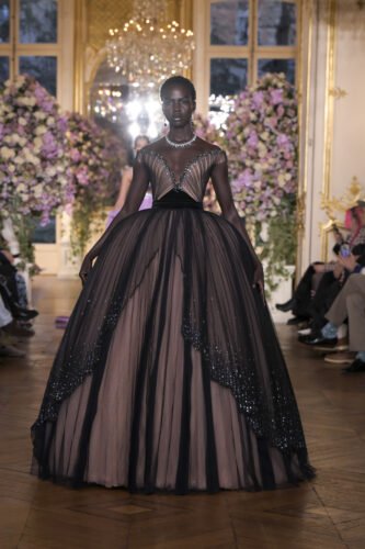 Miss Sohee's Stunning Spring 2025 Couture Show Steals the Spotlight at PFW