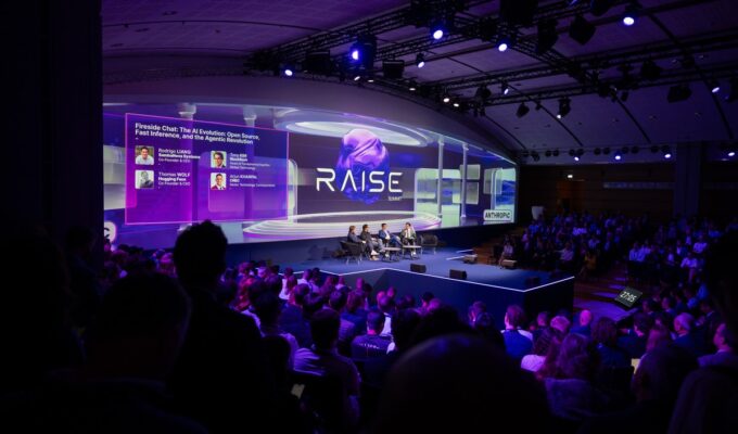 Raise Summit 2025 Main Stage