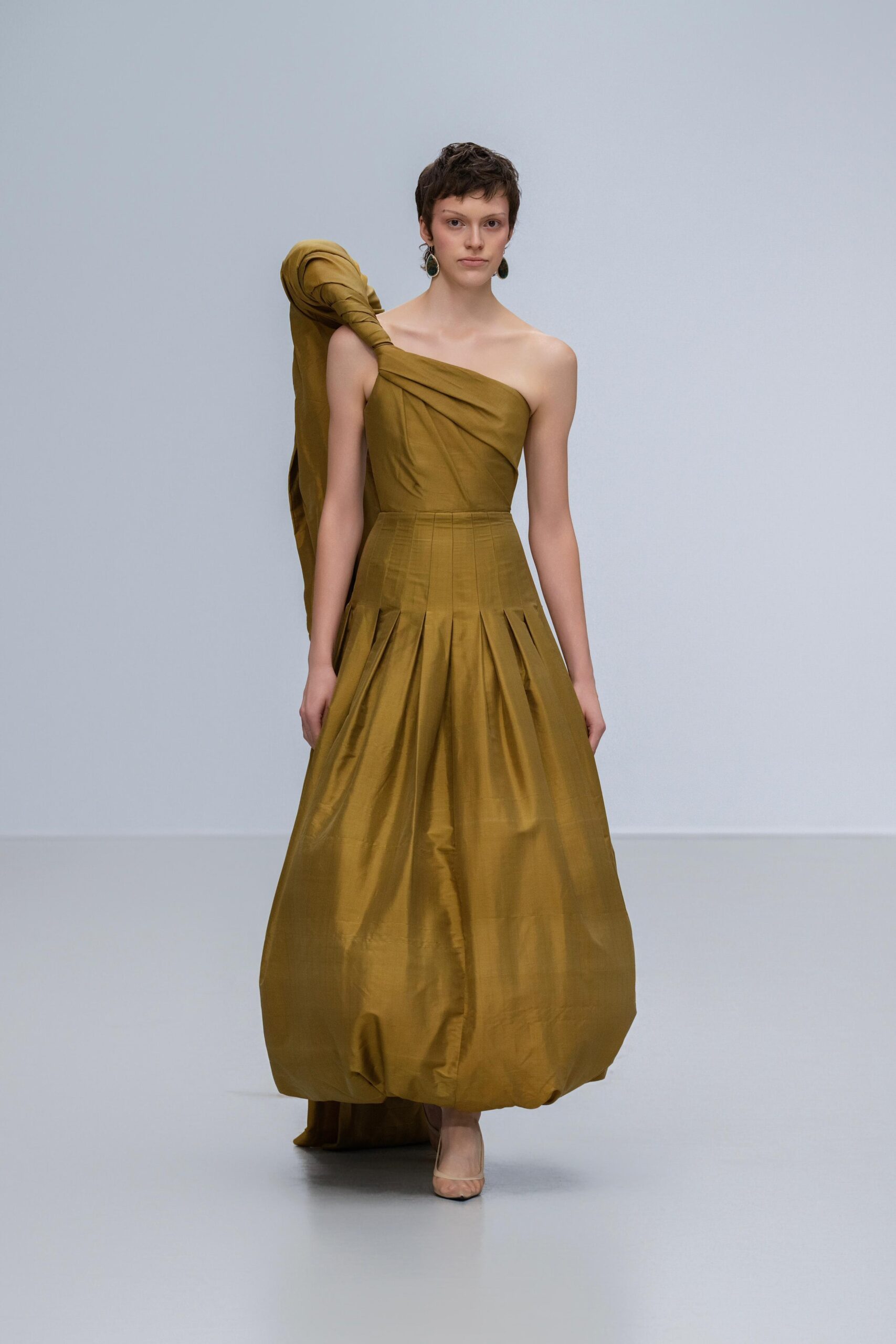 PHAN HUY Fall 2025 Couture