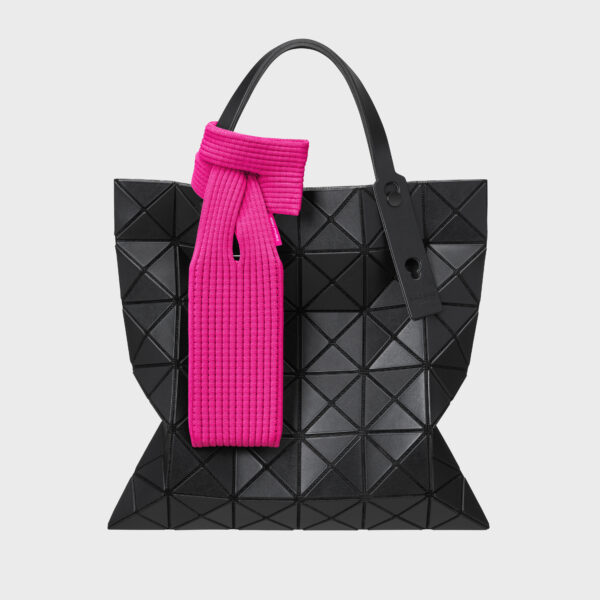A bag with an attached iPhone Pocket.
