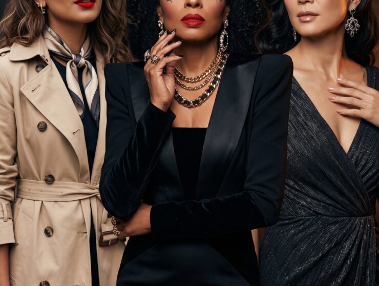 Luxury Halloween Makeup Looks & Essentials: Glamour, Chill, or Movie Star